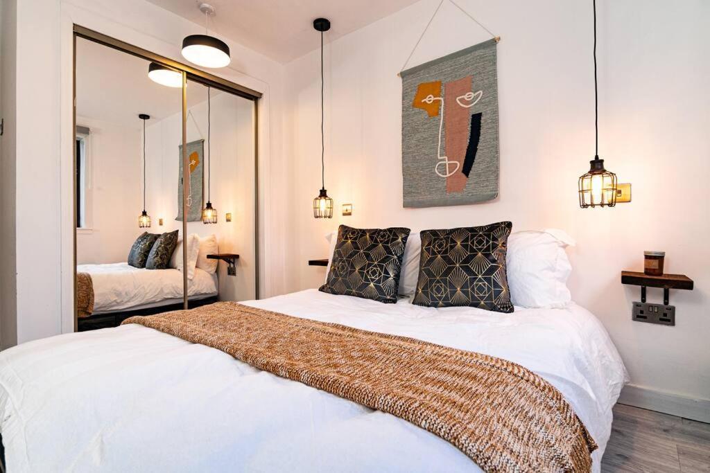 Stylish City Pad With Free Private Parking Glasgow Exterior photo